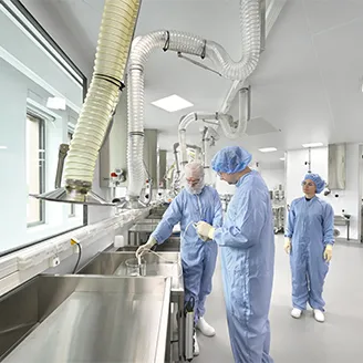 ISO Grade 7 cleanroom solution optimizes production flow